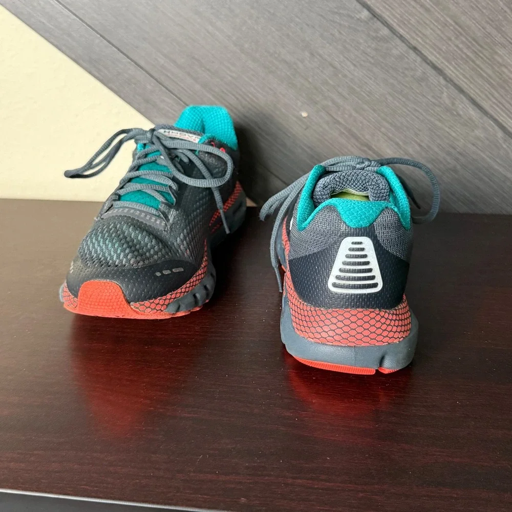 Under Armour HOVR Infinite Kids Running Shoes Gray Coral 6Y Athletic Unisex